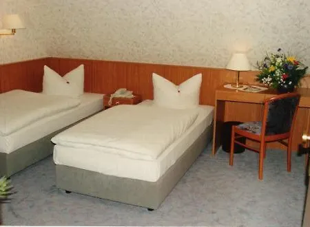 Und Restaurant Gartenstadt 3* エアフルト