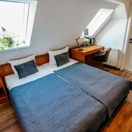 Und Restaurant Gartenstadt Bed & Breakfast 3*