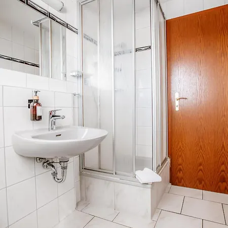 Bed & Breakfast Und Restaurant Gartenstadt 3*