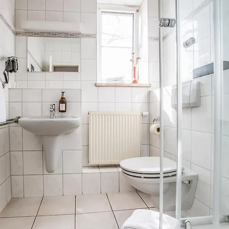 Bed & Breakfast Und Restaurant Gartenstadt 3*