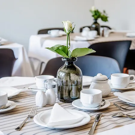 Und Restaurant Gartenstadt エアフルト