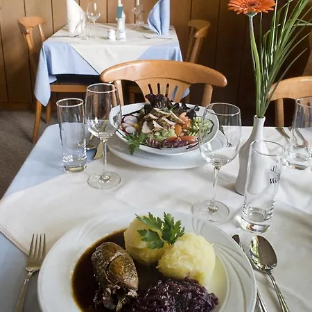 Und Restaurant Gartenstadt ベッド・アンド・ブレックファスト エアフルト