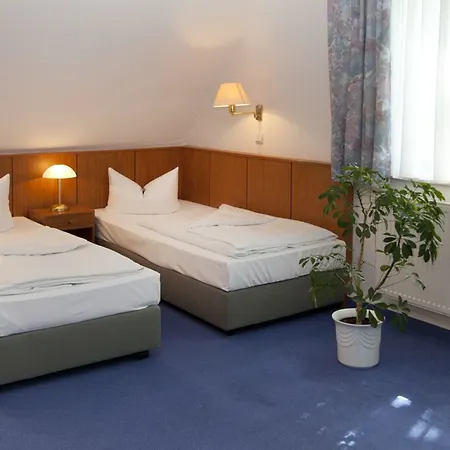 ベッド・アンド・ブレックファスト Und Restaurant Gartenstadt 3*